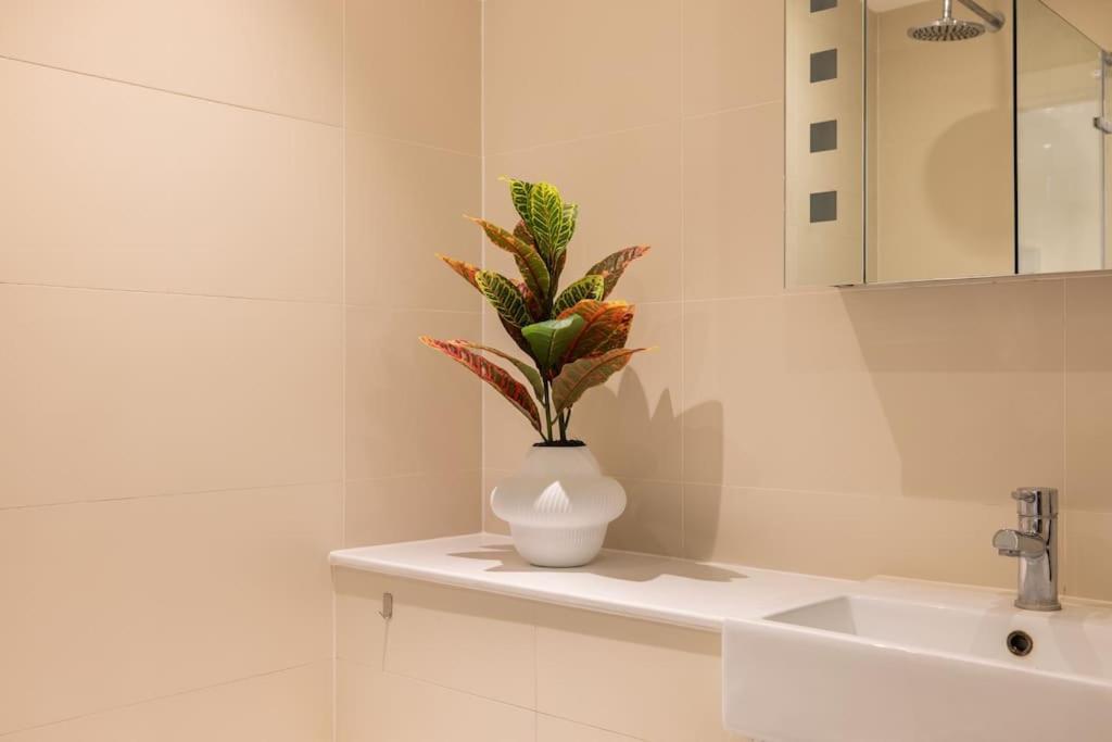 Wild Roses Serviced Apartments - Borough London Eksteriør bilde