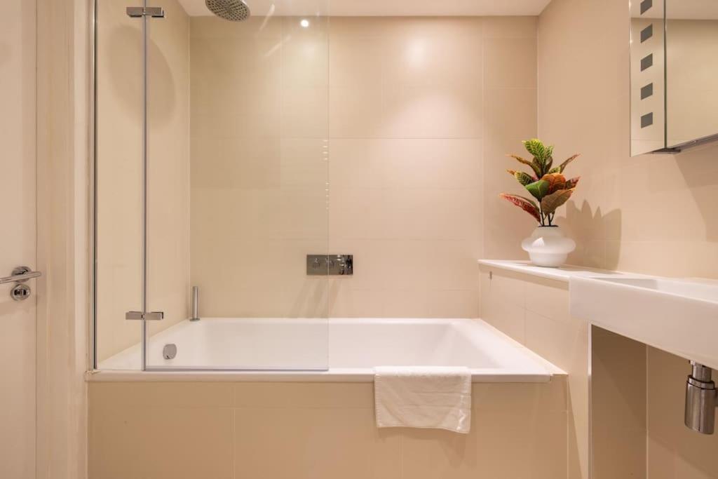 Wild Roses Serviced Apartments - Borough London Eksteriør bilde