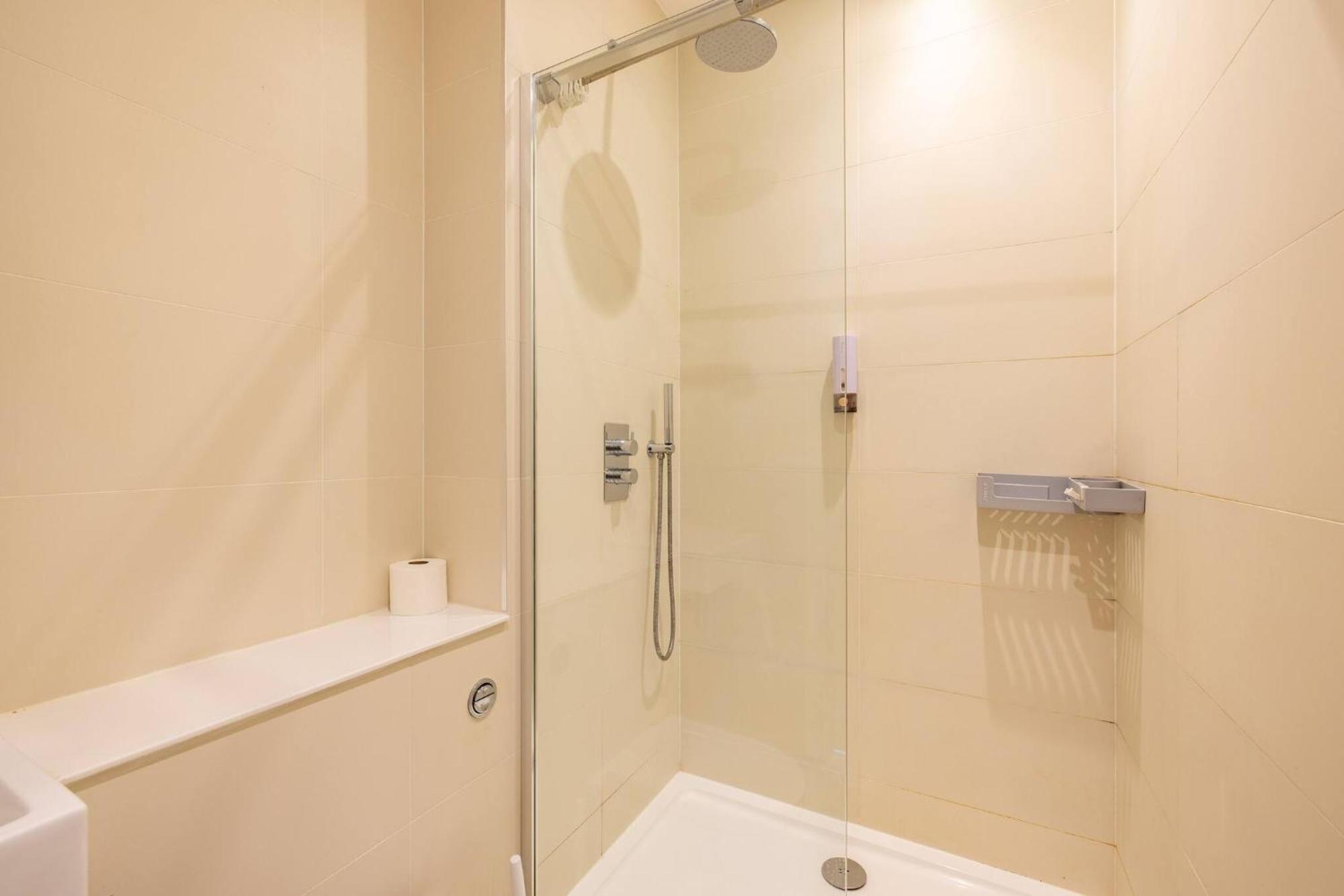 Wild Roses Serviced Apartments - Borough London Eksteriør bilde